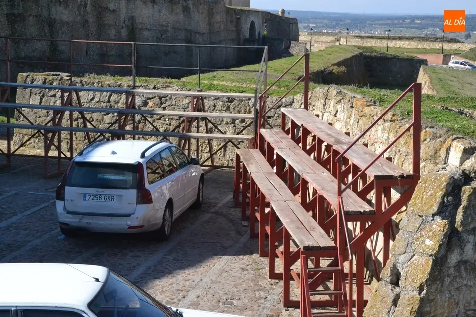Foto 4 - El Registro empieza a perder aparcamientos a la par que se abre el Puente de Aris  