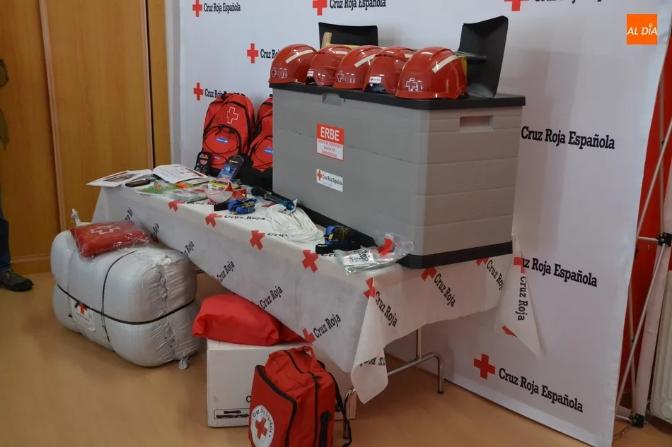 Foto 6 - Cruz Roja configura un equipo de 15 voluntarios para actuar en cat&aacute;strofes y emergencias  