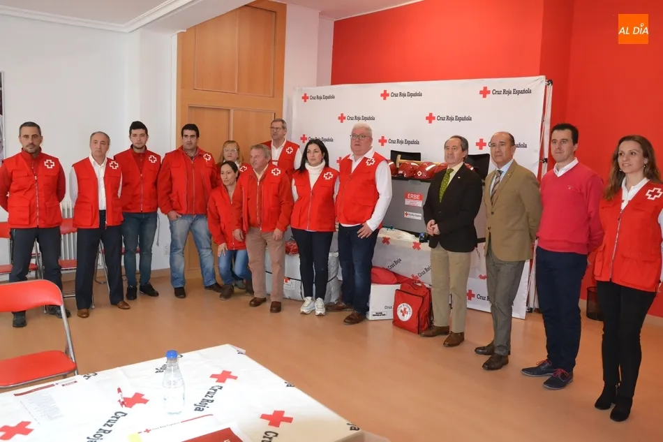 Cruz Roja configura un equipo de 15 voluntarios para actuar en catástrofes y emergencias  
