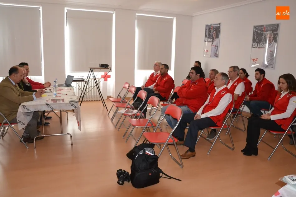 Foto 8 - Cruz Roja configura un equipo de 15 voluntarios para actuar en cat&aacute;strofes y emergencias  