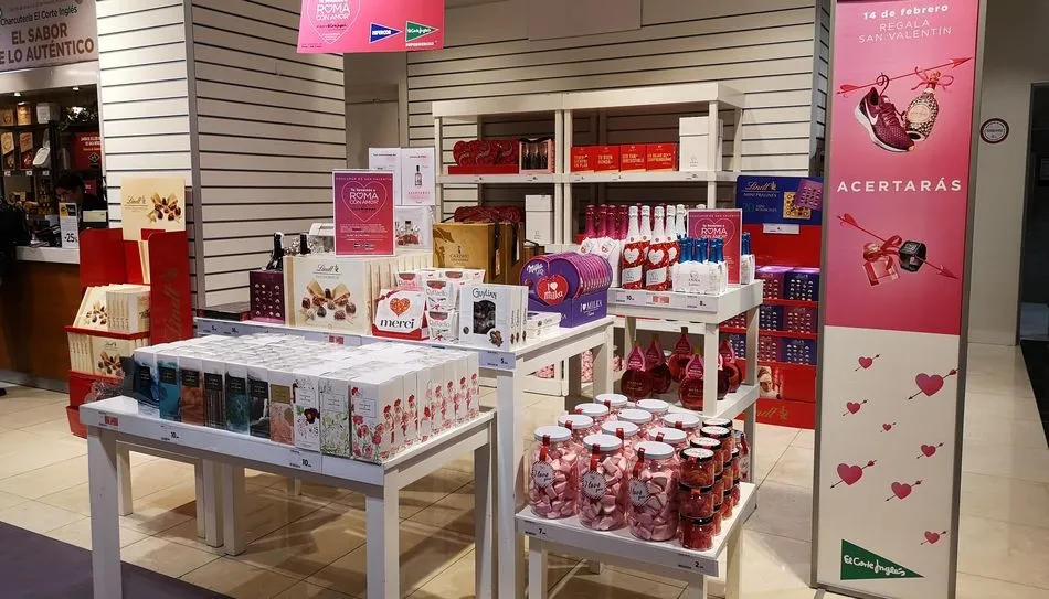 El Corte Inglés quiere proponer un amplio abanico de ideas para regalar en el día más romántico del año