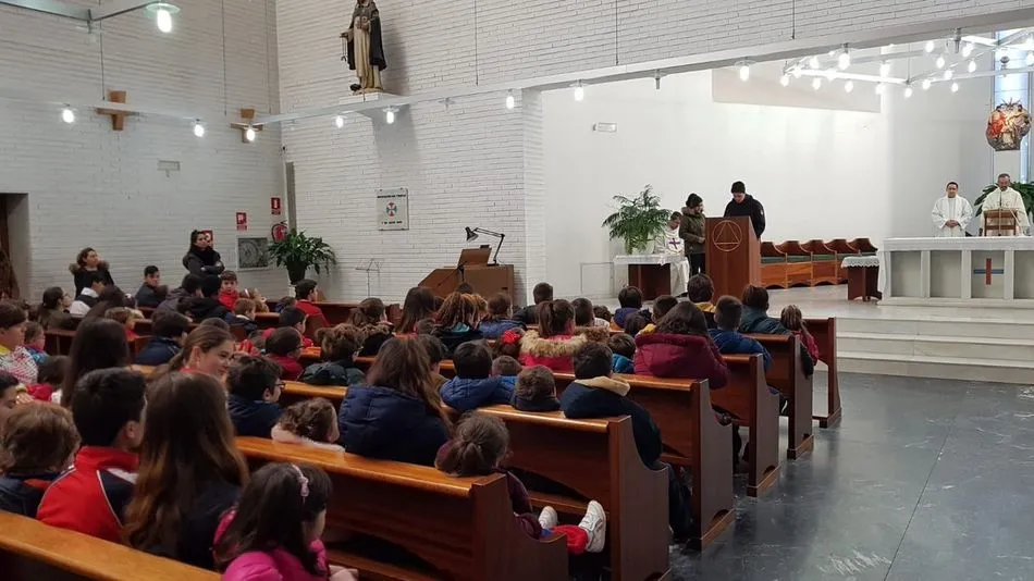 Foto 3 - El Colegio Padres Trinitarios celebra San Juan de Mata  