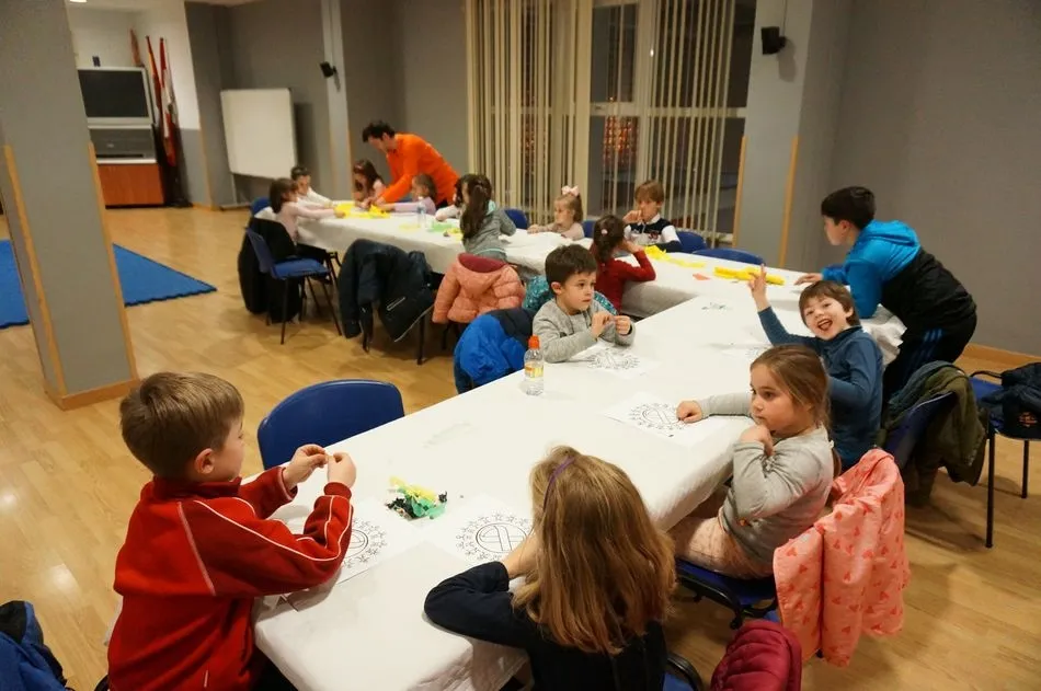 Foto 5 - Comienzan con &eacute;xito de participaci&oacute;n los talleres de animaci&oacute;n a la lectura de Villares de la...