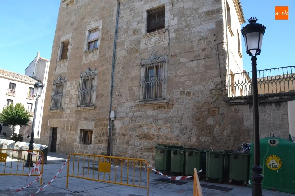 Foto 5 - La Plazuela del Conde ampl&iacute;a su iluminaci&oacute;n con la incorporaci&oacute;n de dos farolas  