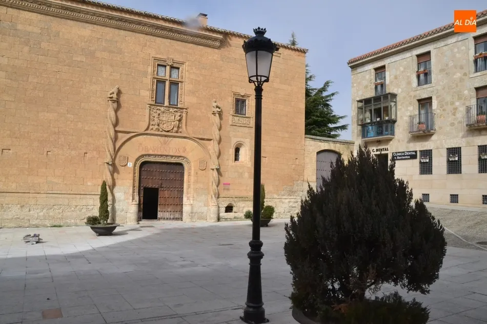 Foto 7 - La Plazuela del Conde ampl&iacute;a su iluminaci&oacute;n con la incorporaci&oacute;n de dos farolas  