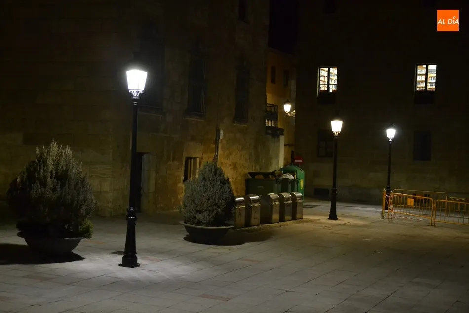 Foto 2 - La Plazuela del Conde ampl&iacute;a su iluminaci&oacute;n con la incorporaci&oacute;n de dos farolas  