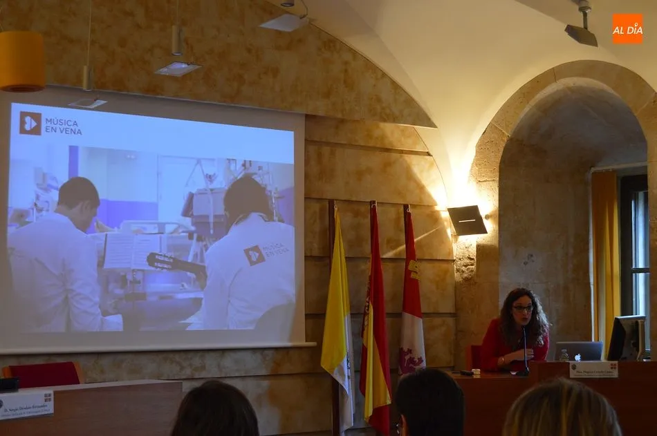 Foto 3 - Un seminario de la UPSA concluye que la humanizaci&oacute;n en Enfermer&iacute;a es beneficiosa para el paciente