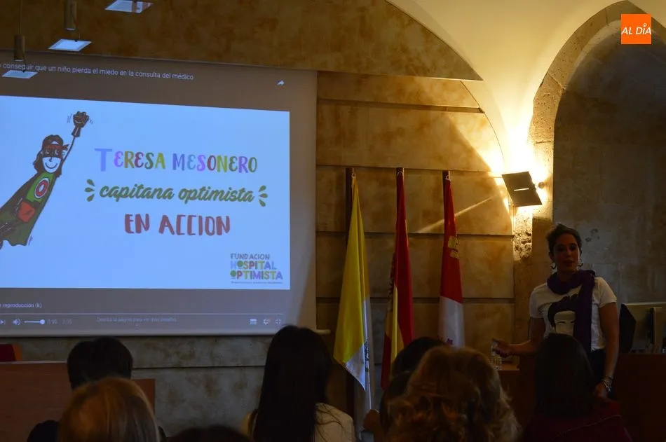 Foto 2 - Un seminario de la UPSA concluye que la humanizaci&oacute;n en Enfermer&iacute;a es beneficiosa para el paciente