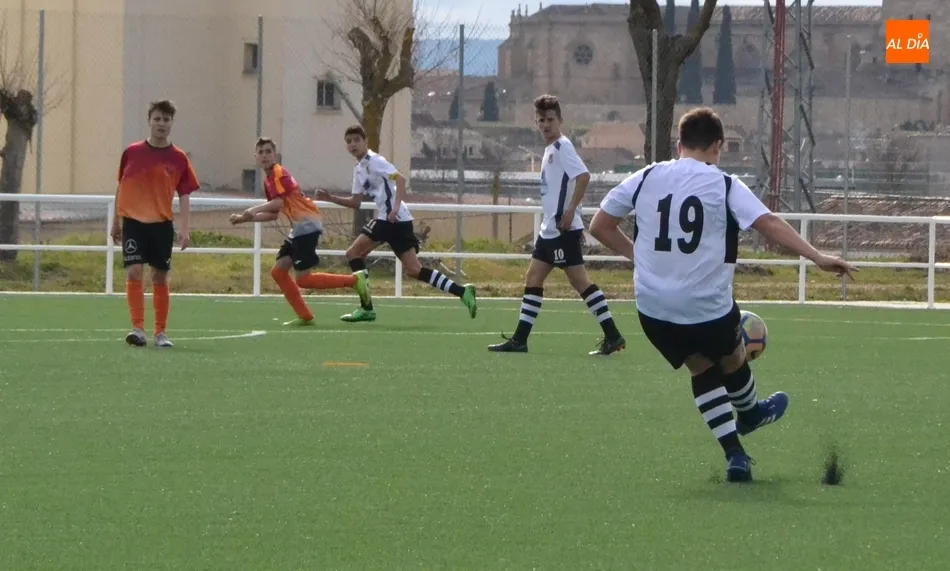 Foto 11 - [M 9|10 FEB] El Cadete del Ciudad Rodrigo empata ante el Carbajosa pese a la plaga de bajas  