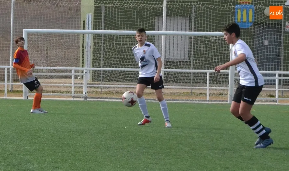 Foto 8 - [M 9|10 FEB] El Cadete del Ciudad Rodrigo empata ante el Carbajosa pese a la plaga de bajas  