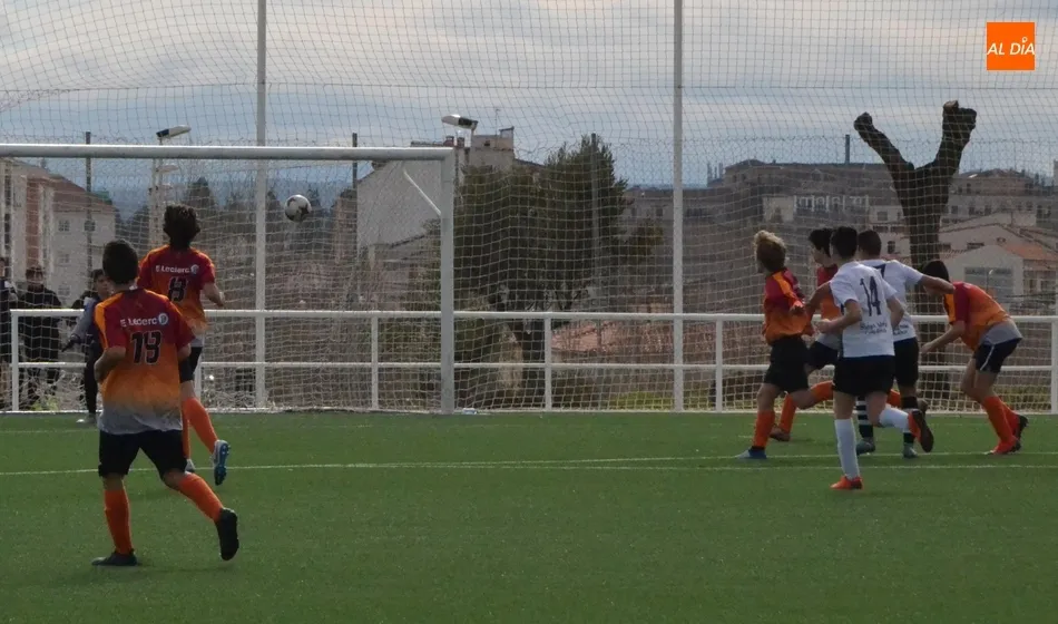 Foto 4 - [M 9|10 FEB] El Cadete del Ciudad Rodrigo empata ante el Carbajosa pese a la plaga de bajas  