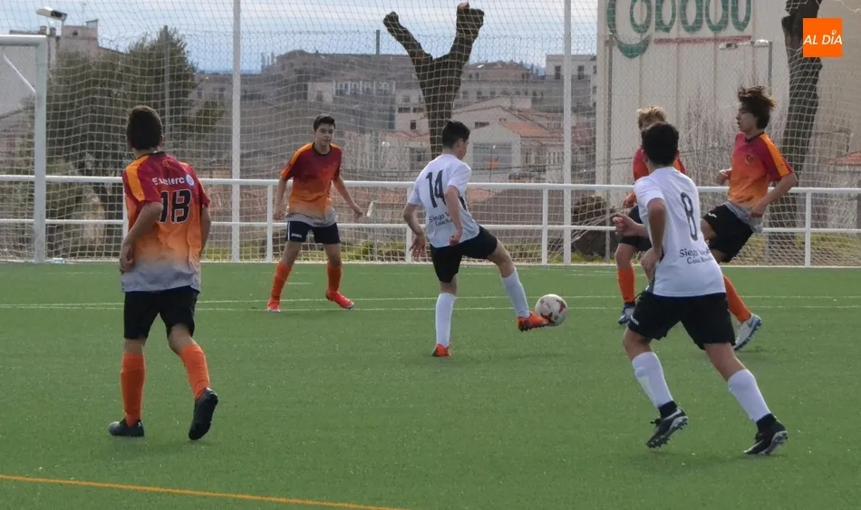 Foto 5 - [M 9|10 FEB] El Cadete del Ciudad Rodrigo empata ante el Carbajosa pese a la plaga de bajas  
