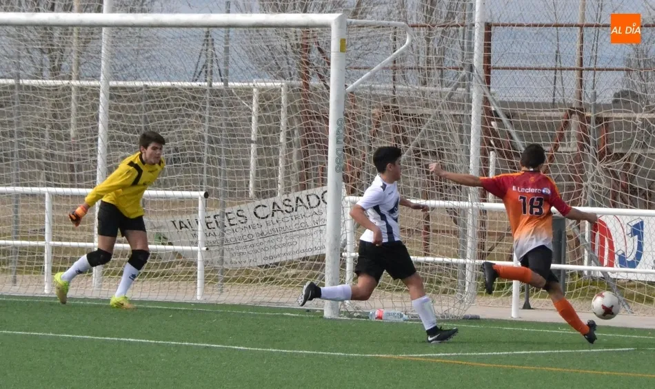 Foto 2 - [M 9|10 FEB] El Cadete del Ciudad Rodrigo empata ante el Carbajosa pese a la plaga de bajas  