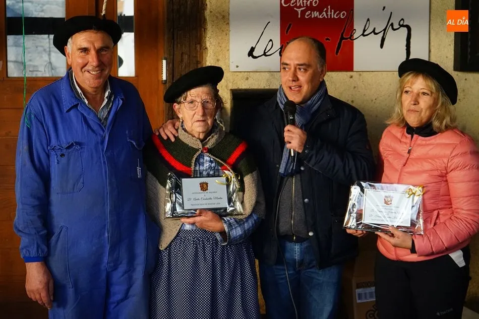 Foto 3 - Arte y gastronom&iacute;a se dan cita en la matanza de Sequeros