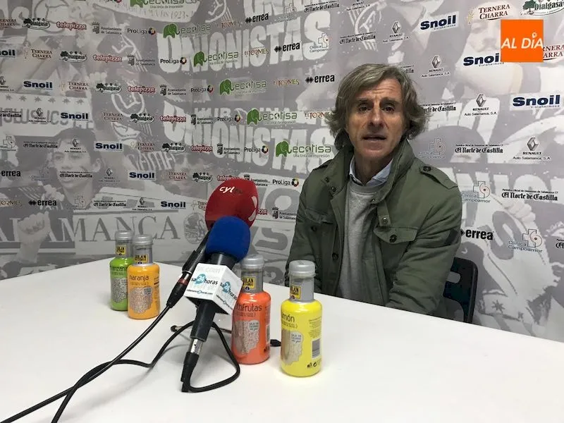 Roberto Aguirre durante la rueda de prensa