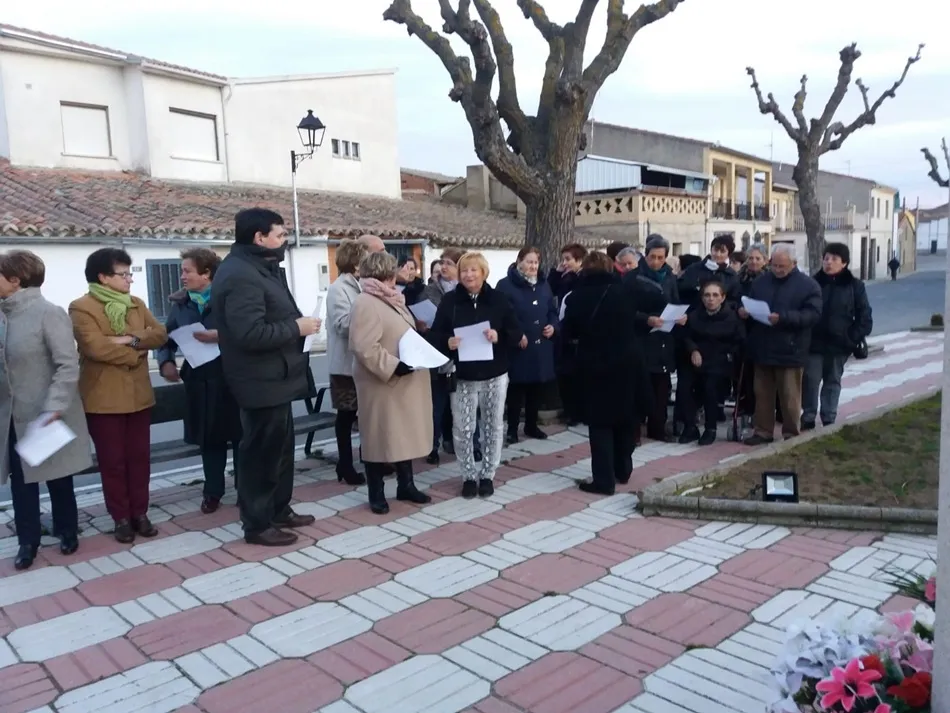 Foto 5 - Cantalpino rinde homenaje a sor Eusebia Palomino