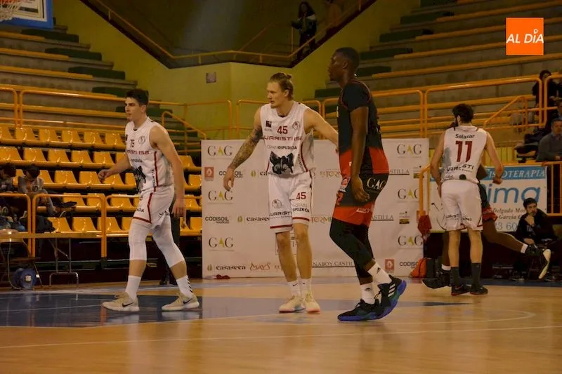 Foto 2 - La Antigua CB Tormes se ve superada por el Juaristi (40-71)
