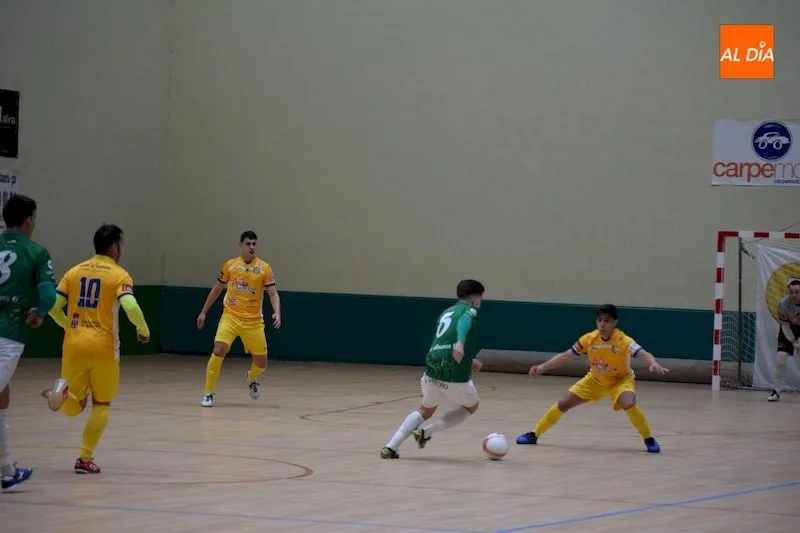 Foto 5 - El Piensos Dur&aacute;n Albense le regala una victoria de autoridad a su afici&oacute;n frente al Atl&eacute;tico...