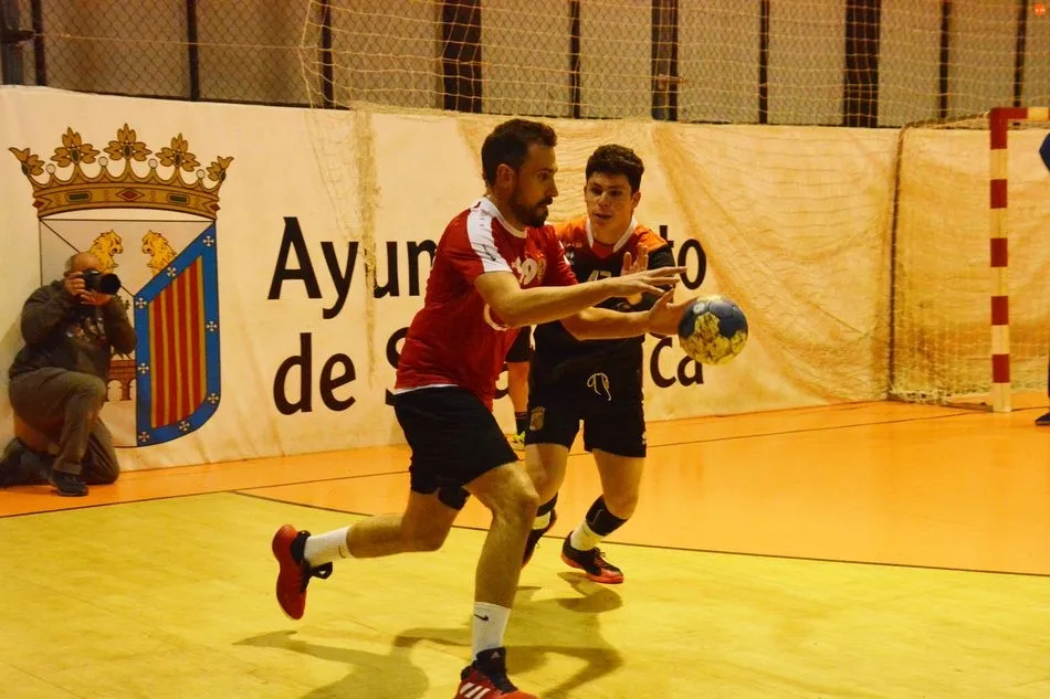 Foto 9 - El Ciudad de Salamanca se queda a un paso de ganar al BM Pinto (27-28)