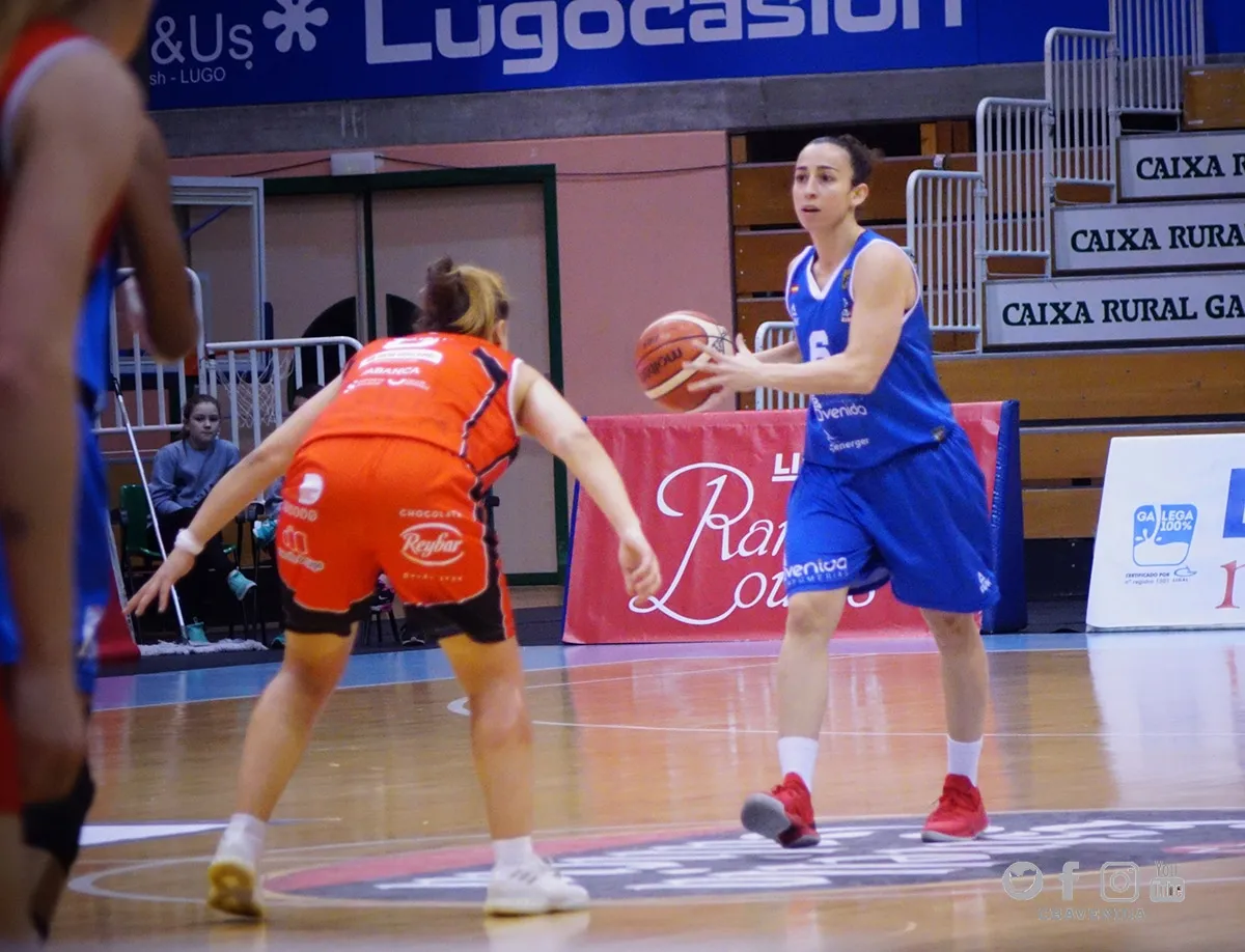 Foto 5 - El Perfumer&iacute;as se crece y derrota al Ensino Lugo (59-67)