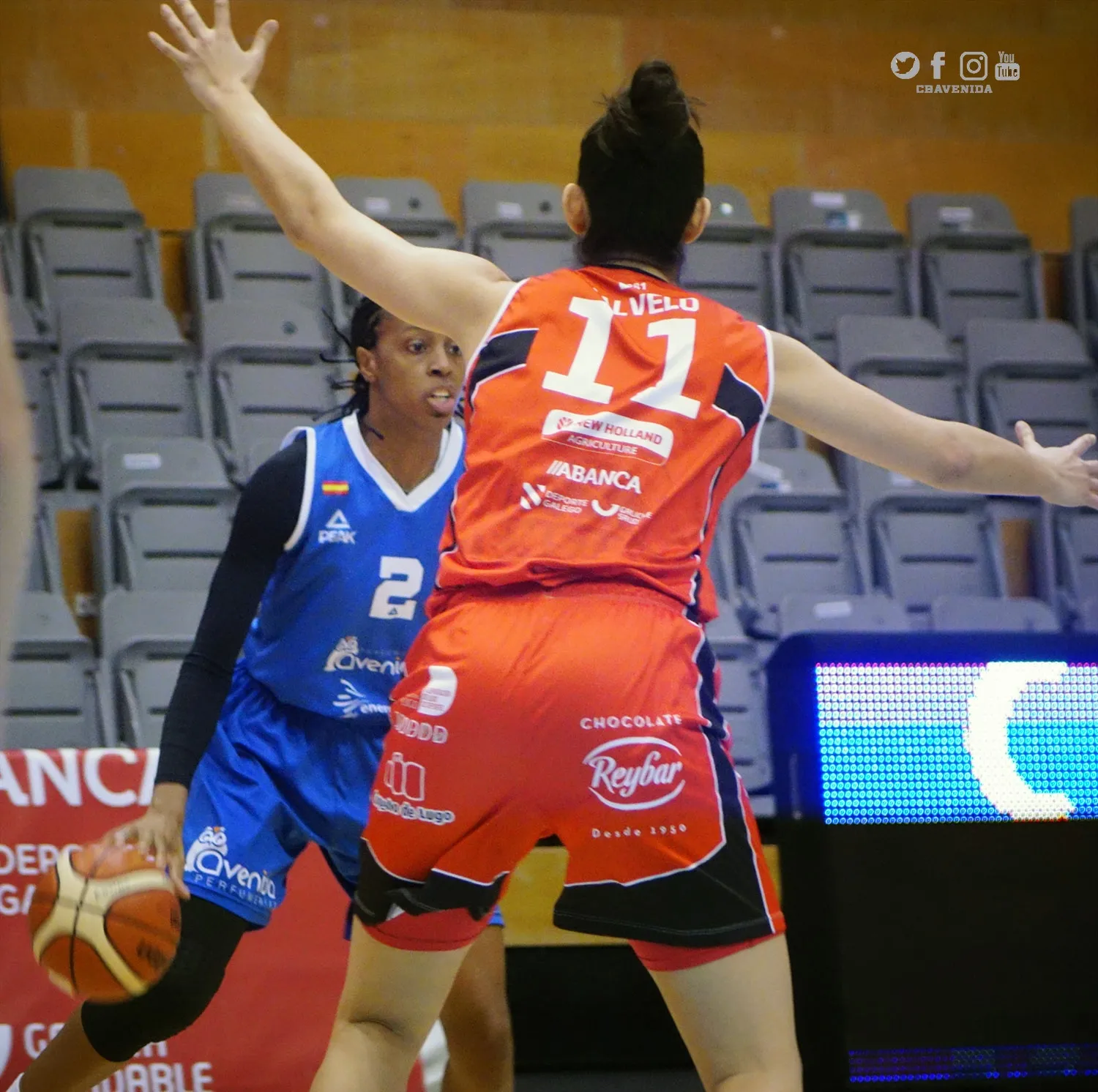 Foto 3 - El Perfumer&iacute;as se crece y derrota al Ensino Lugo (59-67)