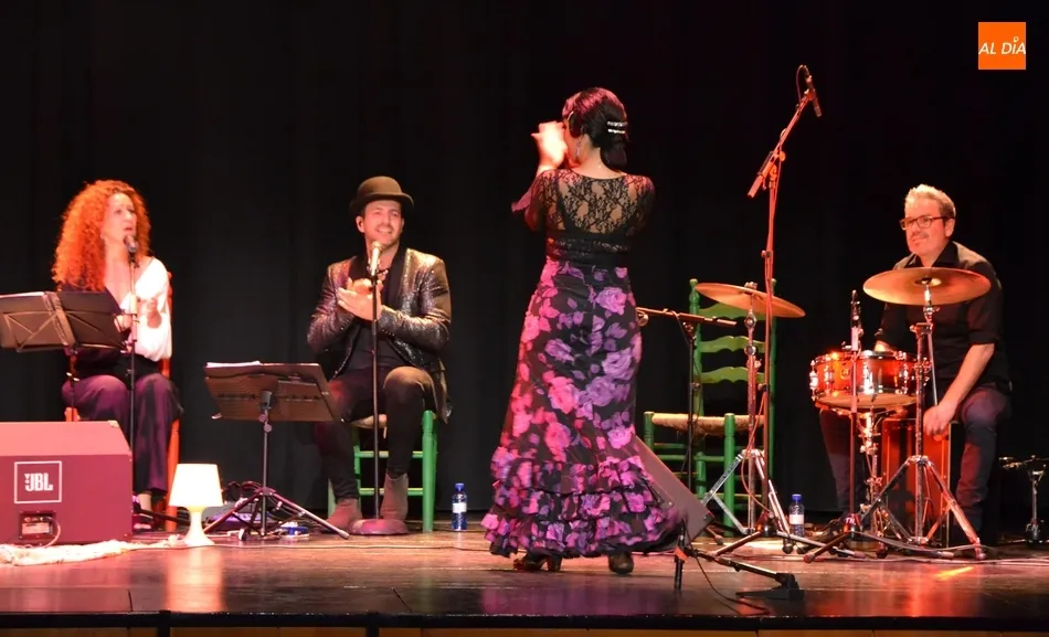 Foto 4 - Enorme devoci&oacute;n de los mirobrigenses por el maestro Joaqu&iacute;n Sabina  