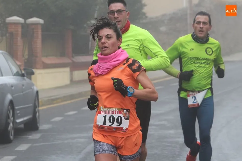 Foto 8 - La niebla protagoniza la Media Marat&oacute;n de Guijuelo