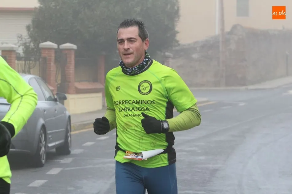 Foto 6 - La niebla protagoniza la Media Marat&oacute;n de Guijuelo