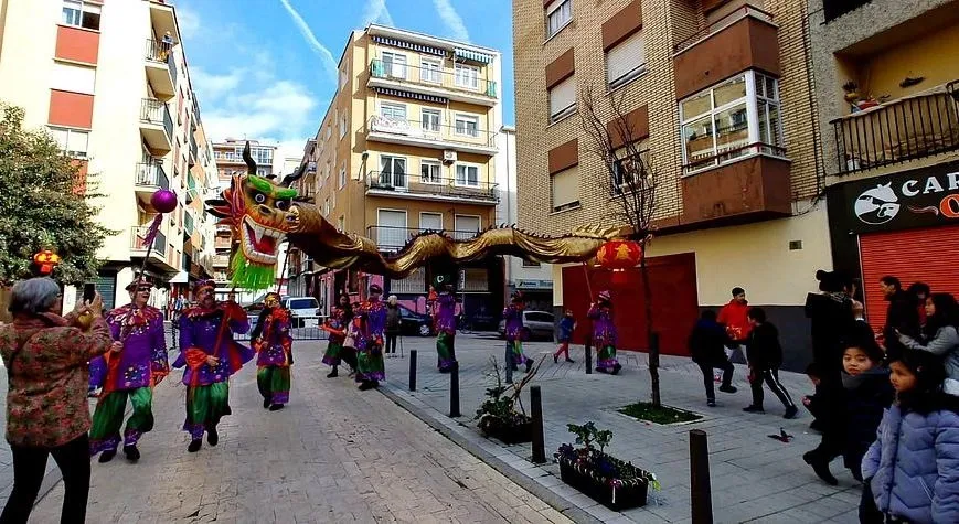 Foto 3 - El Dragotauro Farinato toma parte en la celebraci&oacute;n del A&ntilde;o Nuevo Chino en Salamanca  