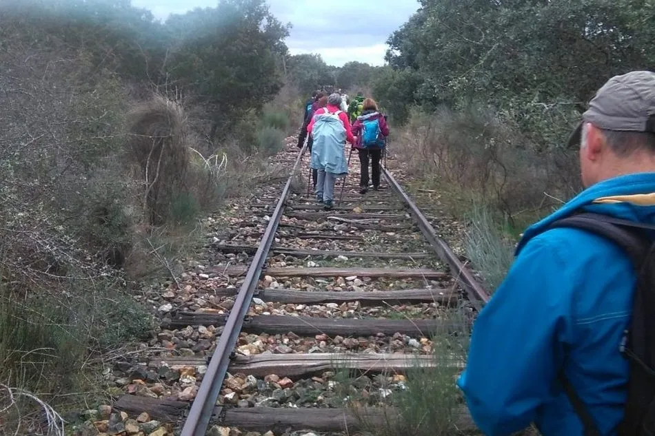 Foto 3 - El grupo de senderismo Masqueandar conoce los bellos rincones del valle del Yeltes  