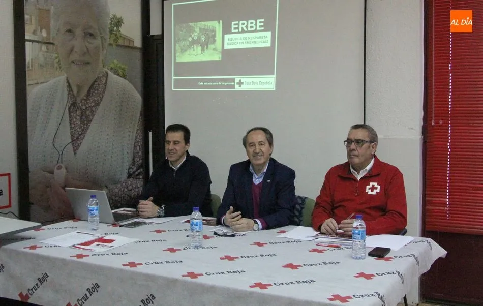 Foto 3 - Cruz Roja presenta el equipo de Respuesta B&aacute;sica en Emergencias de Vitigudino  