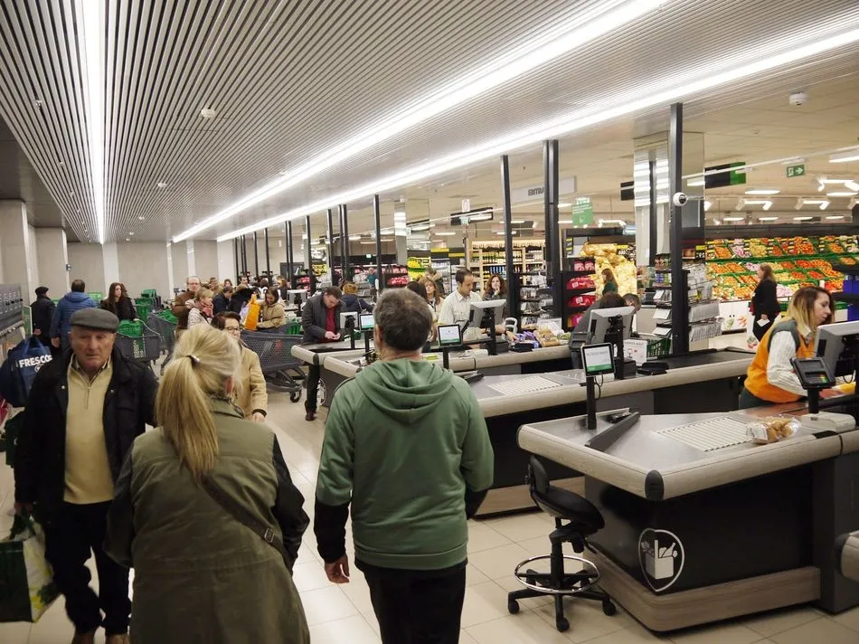 Foto 4 - Mercadona reabre su supermercado del Centro Comercial El Tormes  