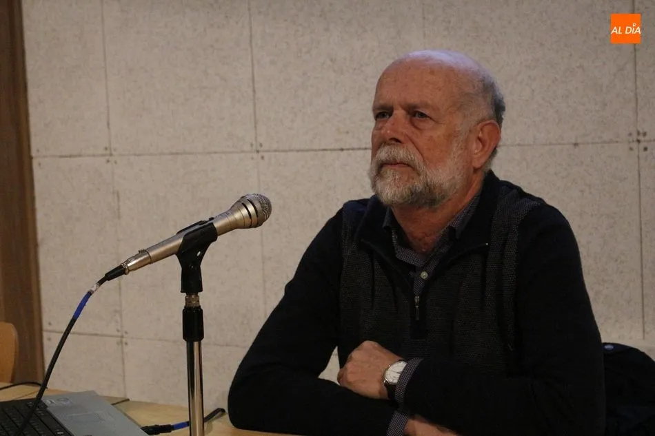 Foto 4 - Charla de Francisco Cort&eacute;s en el ciclo &lsquo;Cl&aacute;sicos de Grecia, Roma y la India para un mundo...