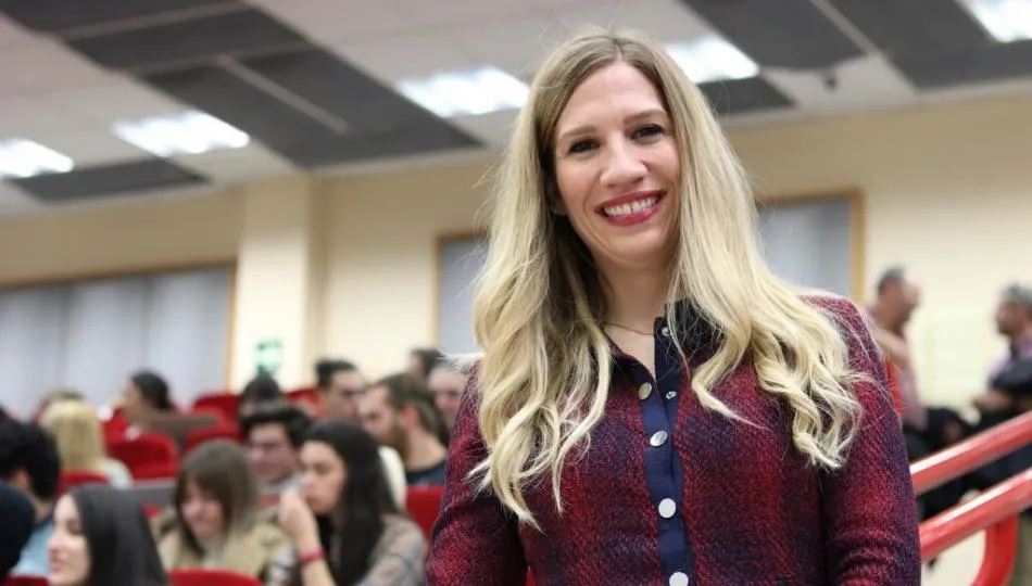 La responsable de alianzas estratégicas de medios de comunicación de Twitter, Beatriz Arias. Foto UPSA