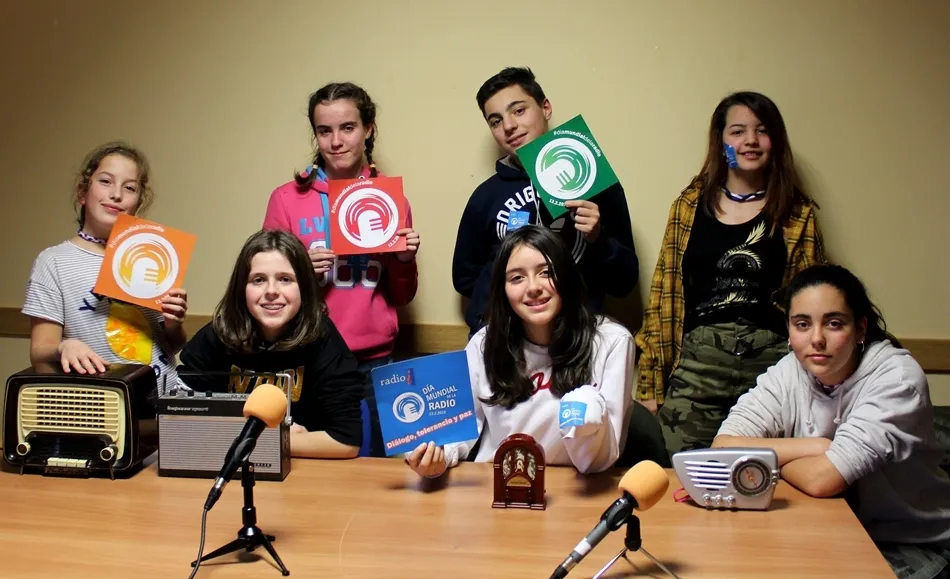 Foto 4 - Radio i y El Puente Radio celebran el D&iacute;a Mundial de la Radio  