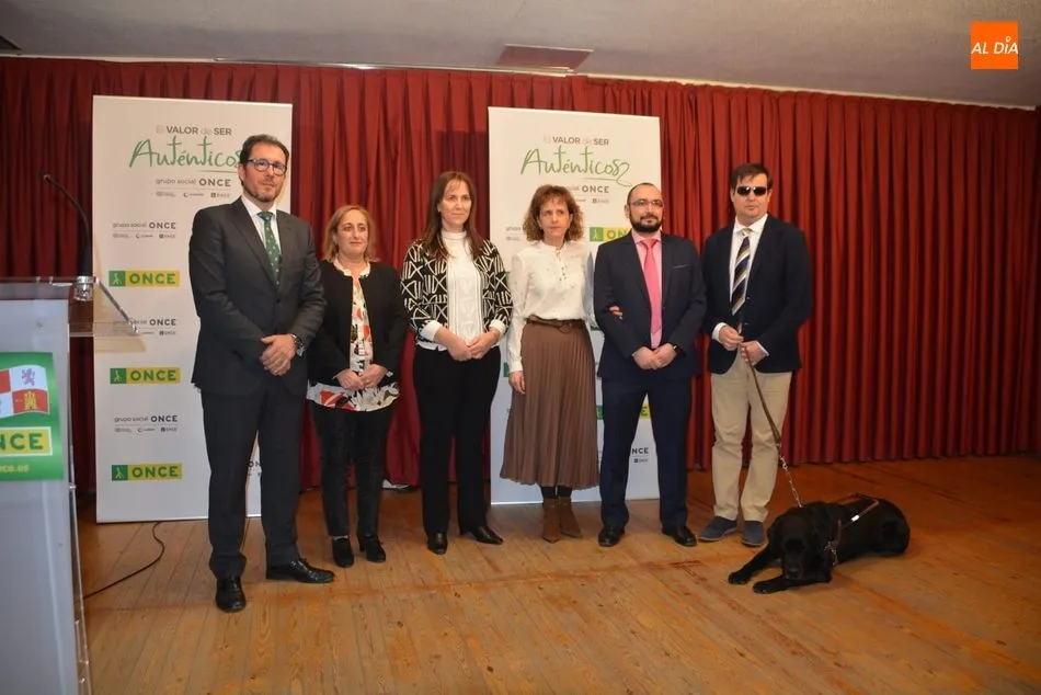 Foto 2 - M&ordf; &Aacute;ngeles Ruano Garc&iacute;a renueva como directora de la ONCE en Salamanca