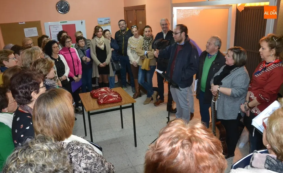 Foto 6 - El PP visita a la murga Amanece que no es poco  