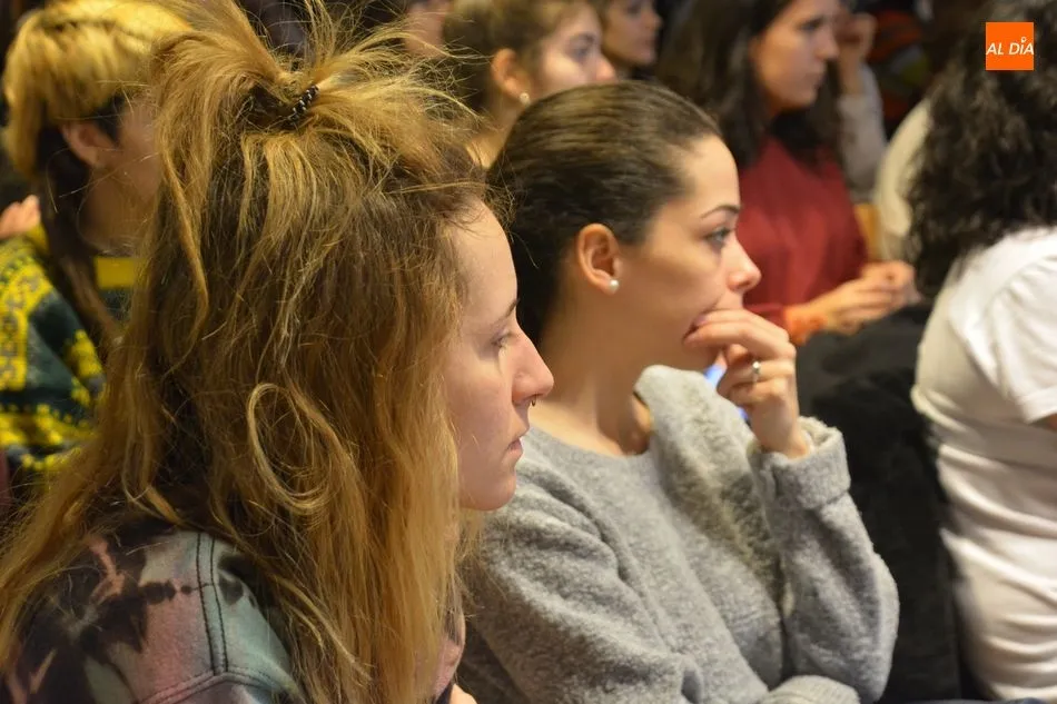 Foto 5 - El Colectivo Feministas Trece Rosas invita a la reflexi&oacute;n sobre los mitos del amor rom&aacute;ntico  