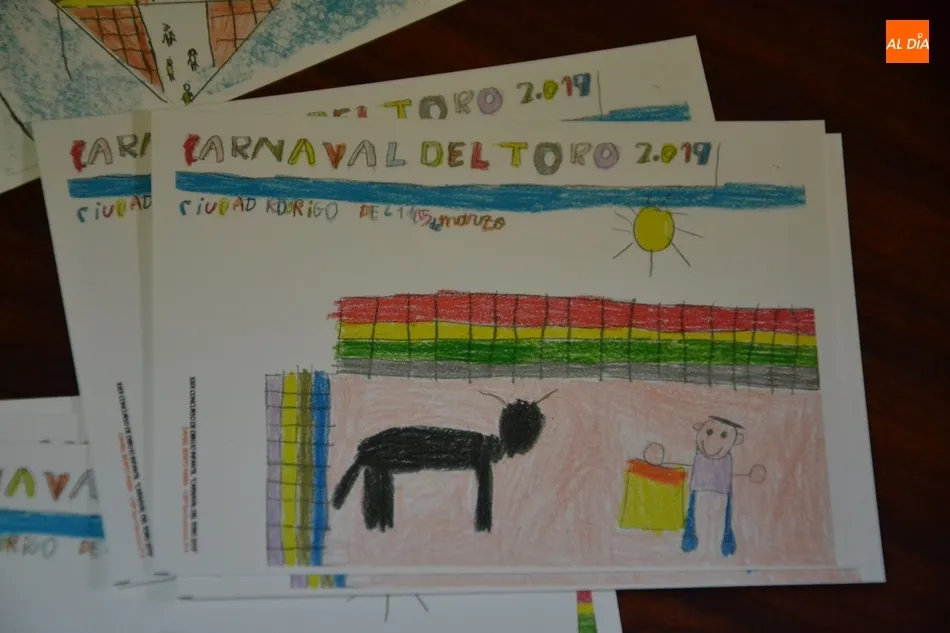 Foto 4 - Ya se pueden recoger las pegatinas con los dibujos ganadores del Concurso Infantil del Carnaval  