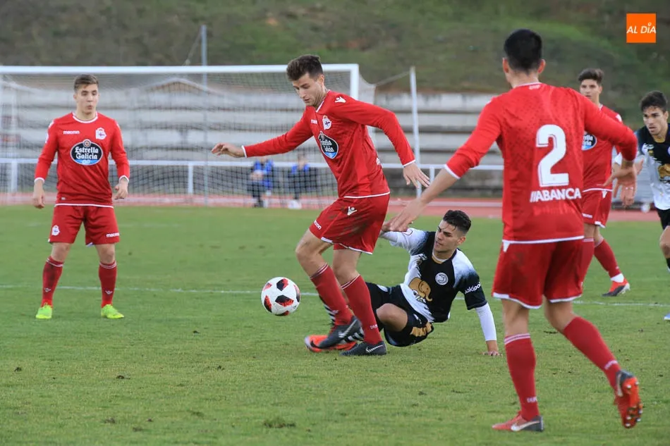 Partido entre Unionistas y el Deportivo Fabril / Lydia González