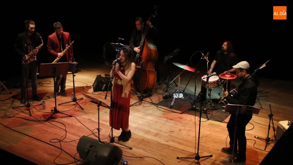 Concierto de Flamingo Swing en la Biblioteca Torrente Ballester. Foto: Elena López