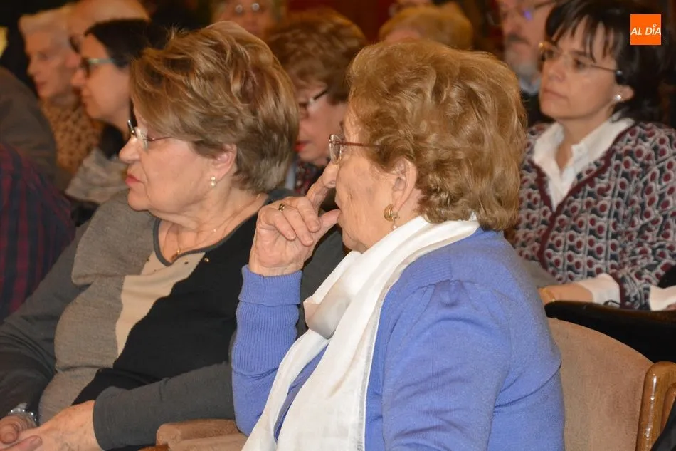Foto 8 - Fernando Garc&iacute;a de Cort&aacute;zar analiza en el Casino su obra&nbsp;&lsquo;Viaje al coraz&oacute;n de Espa&ntilde;a&rsquo;  