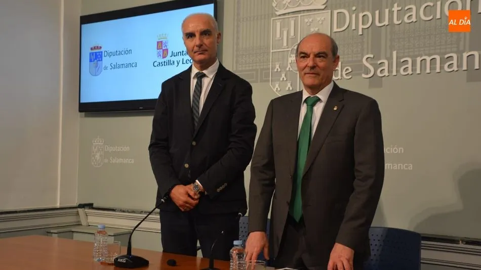 El diputado de Medio Ambiente, Manuel Rufino García, y el jefe del Servicio Territorial de Medio Ambiente, Juan Carlos Martín. Foto: Lydia González