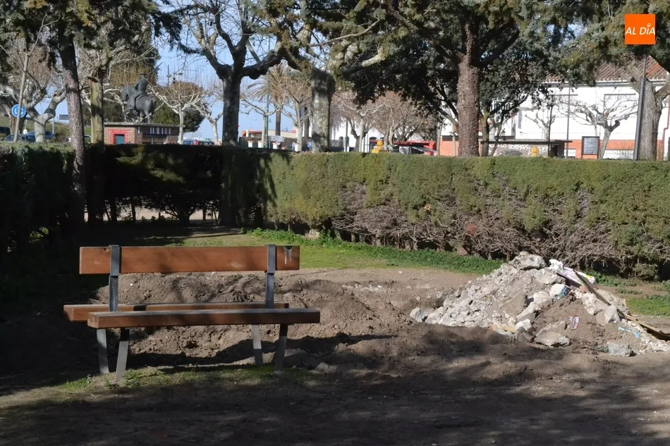 Foto 4 - La Glorieta da la bienvenida a un saltamontes y despide a su &uacute;ltimo juego genuino  