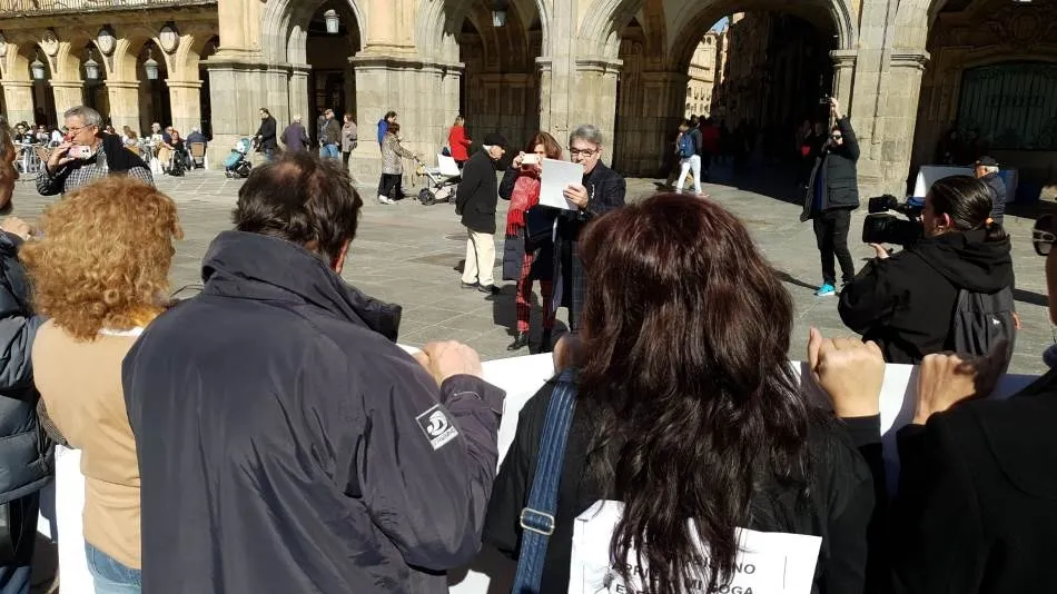 Foto 6 - Cerca de 200 aut&oacute;nomos se manifiestan para denunciar &ldquo;el desamparo por parte de las...