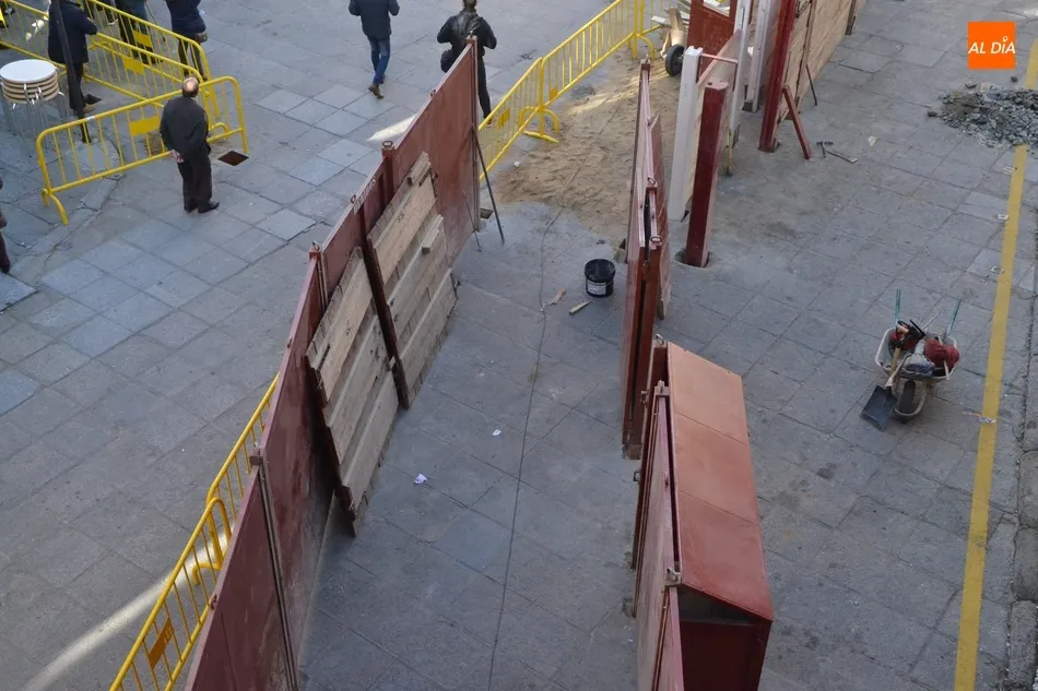 Foto 4 - Colocados el callej&oacute;n y las primeras barreras del &lsquo;rect&aacute;ngulo m&aacute;gico&rsquo;  