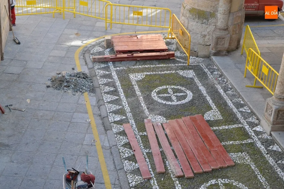 Foto 5 - Colocados el callej&oacute;n y las primeras barreras del &lsquo;rect&aacute;ngulo m&aacute;gico&rsquo;  