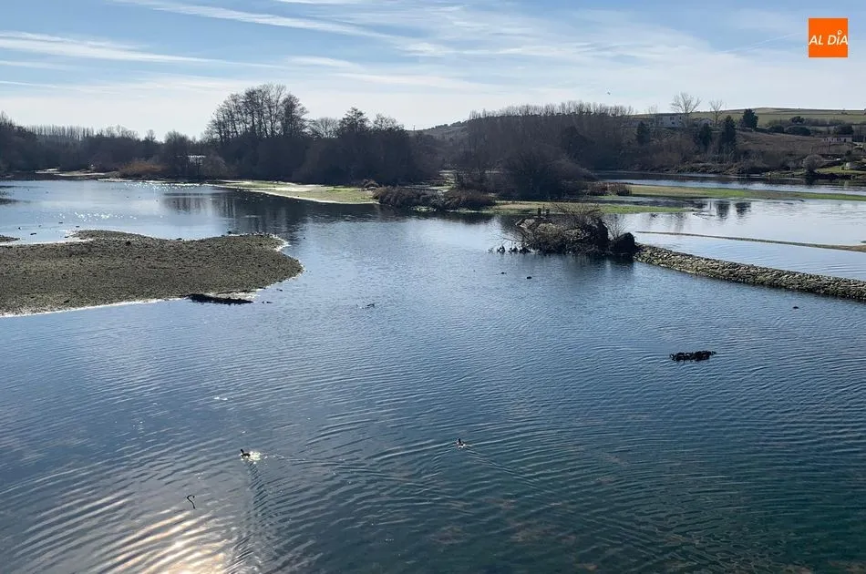 Foto 4 - Bajo caudal del r&iacute;o Tormes a su paso por Alba