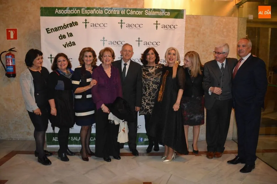 Foto 10 - Multitudinario respaldo de la sociedad salmantina a la AECC en su XIV Cena Ben&eacute;fica &lsquo;Enam&oacute;rate...