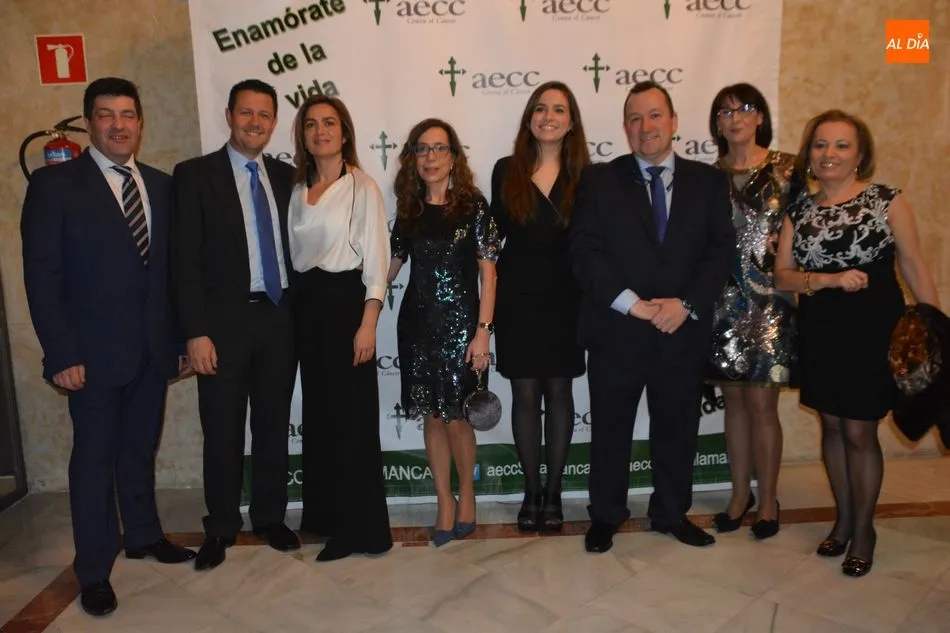 Foto 6 - Multitudinario respaldo de la sociedad salmantina a la AECC en su XIV Cena Ben&eacute;fica &lsquo;Enam&oacute;rate...